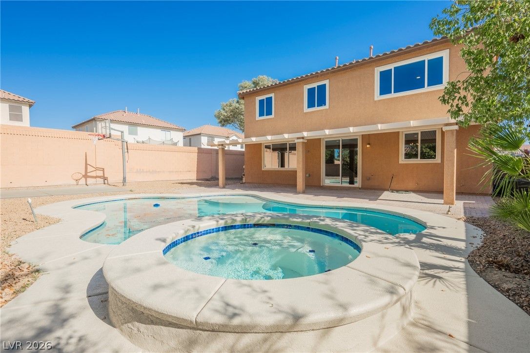 305 Petrus Court — photo 2
