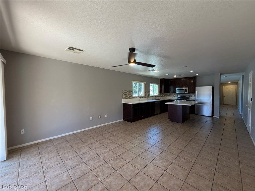 11037 Parete Court — photo 5 of 27