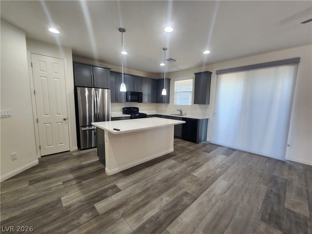 10486 Mount Charleston Avenue — photo 4 of 30