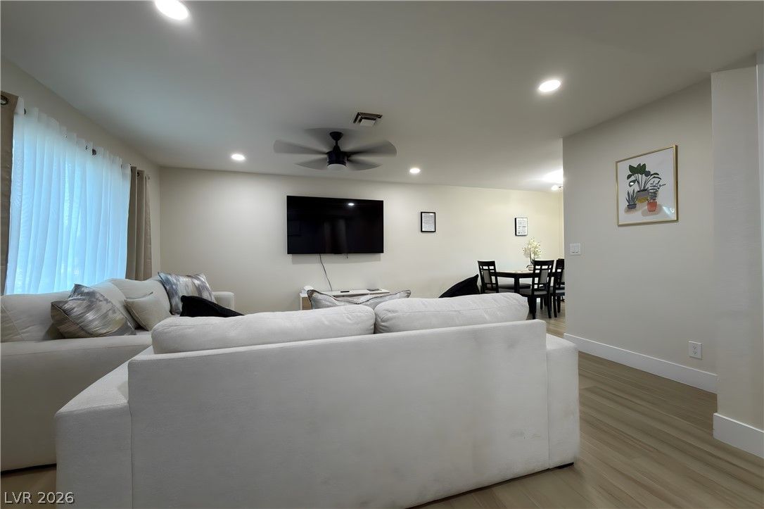 4331 Cicada Way — photo 3 of 21