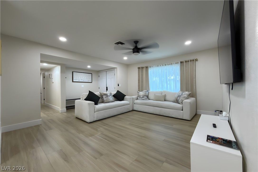 4331 Cicada Way — photo 4 of 21