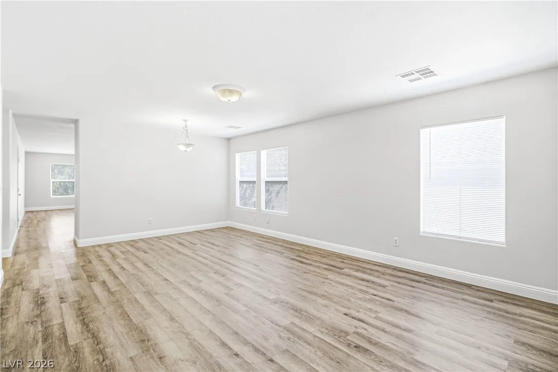 183 White Butte Street — photo 3
