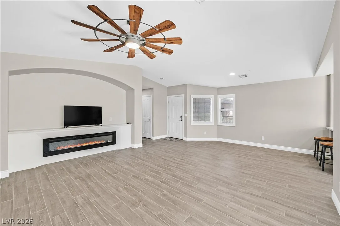 1464 Amitola Avenue — photo 4