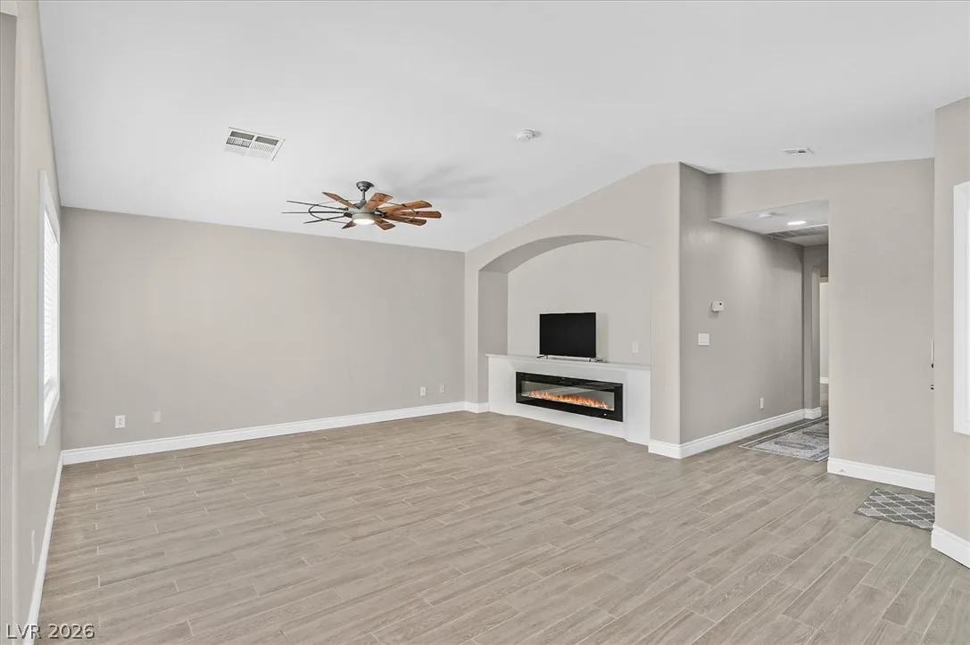 1464 Amitola Avenue — photo 5