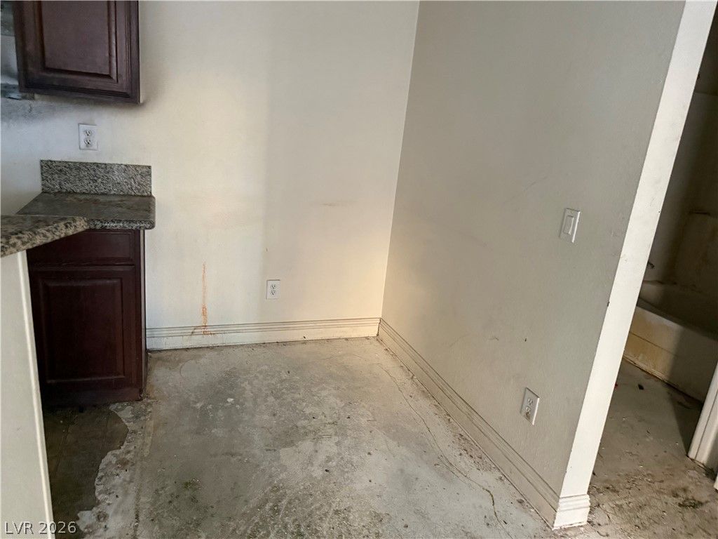5126 South Jones Boulevard 106 — photo 4 of 13