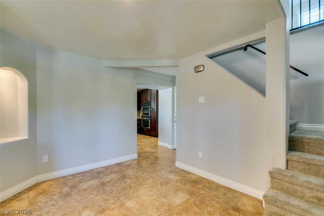 7015 EL PARQUE Avenue — photo 5