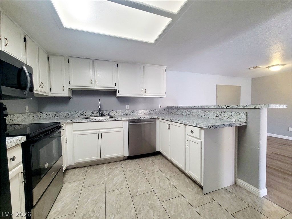 3450 Erva Street 104 — photo 2