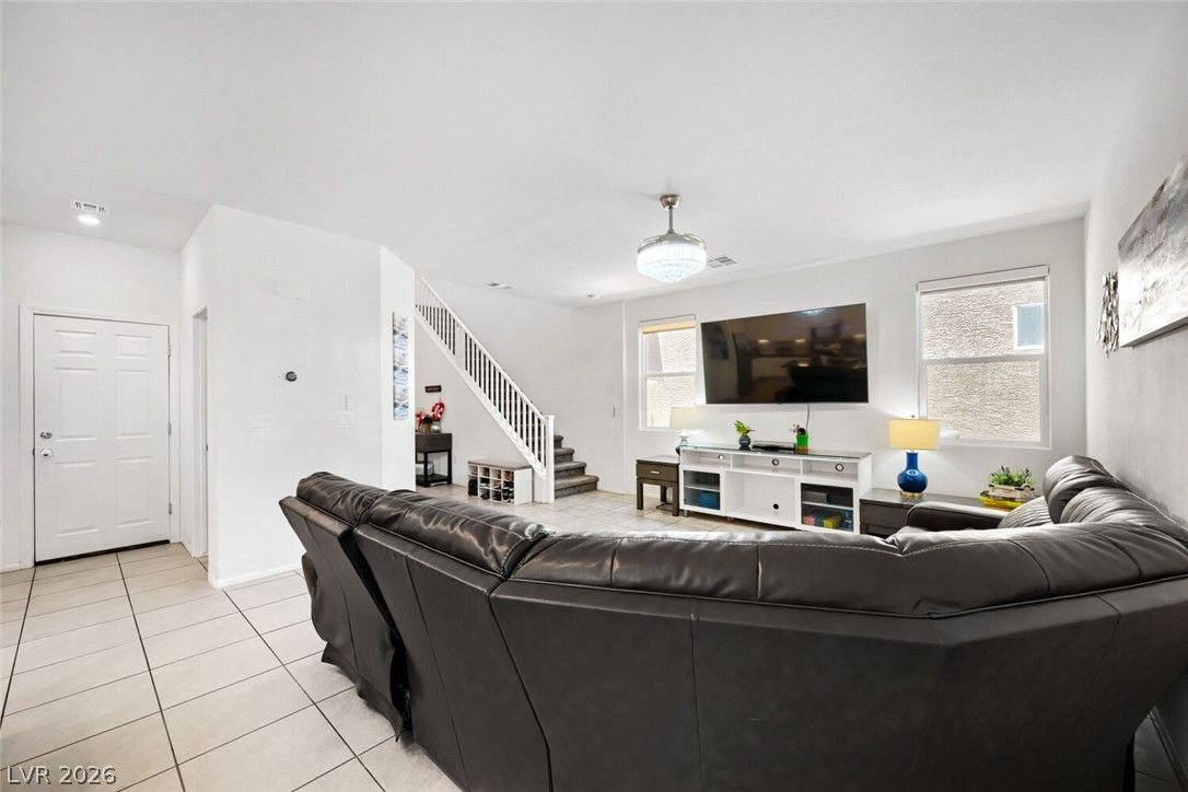 6178 Yuzu Place — photo 5