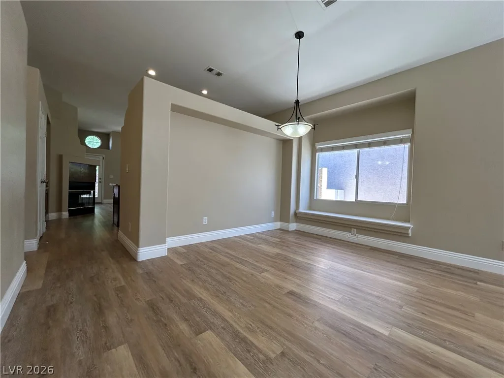 10404 Horseback Ridge Avenue — photo 3