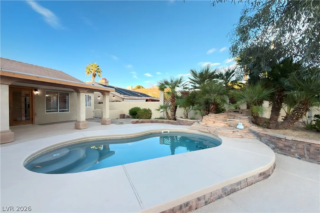 443 Compo Avenue — photo 2
