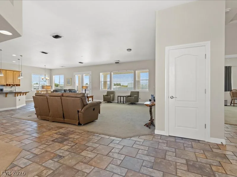 1731 West Huckleberry Street — photo 5