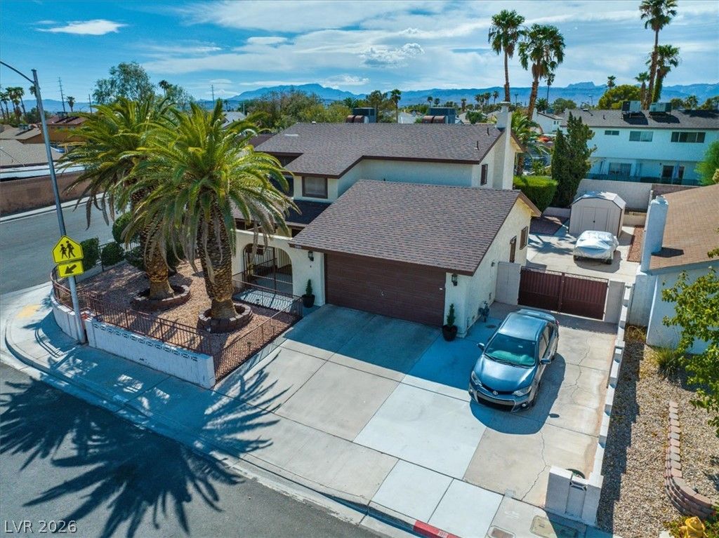 3885 Redwood Street — photo 4