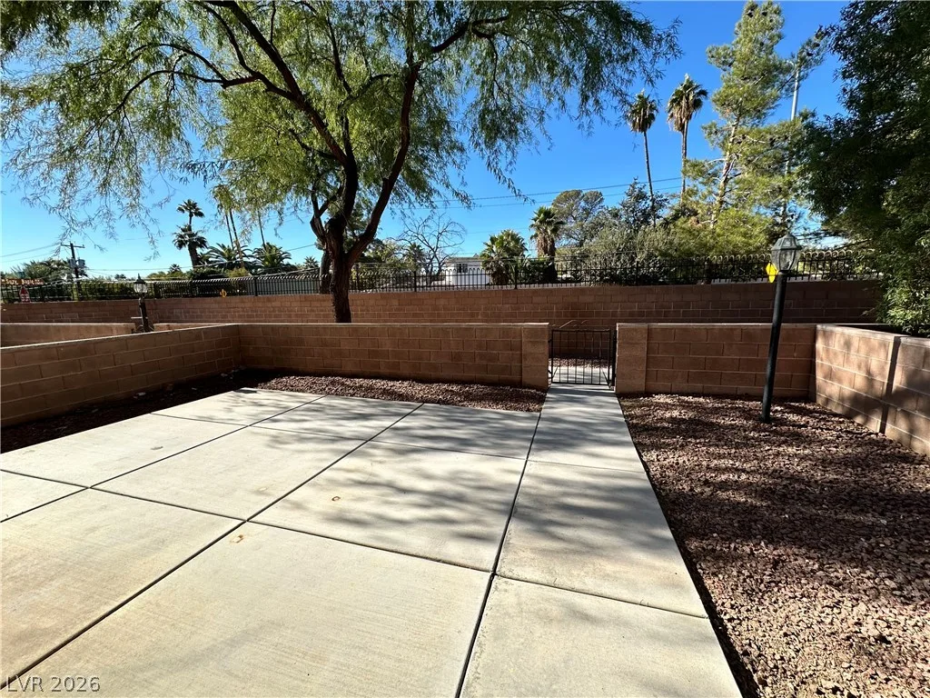 249 Wilted Jasmine Court — photo 4
