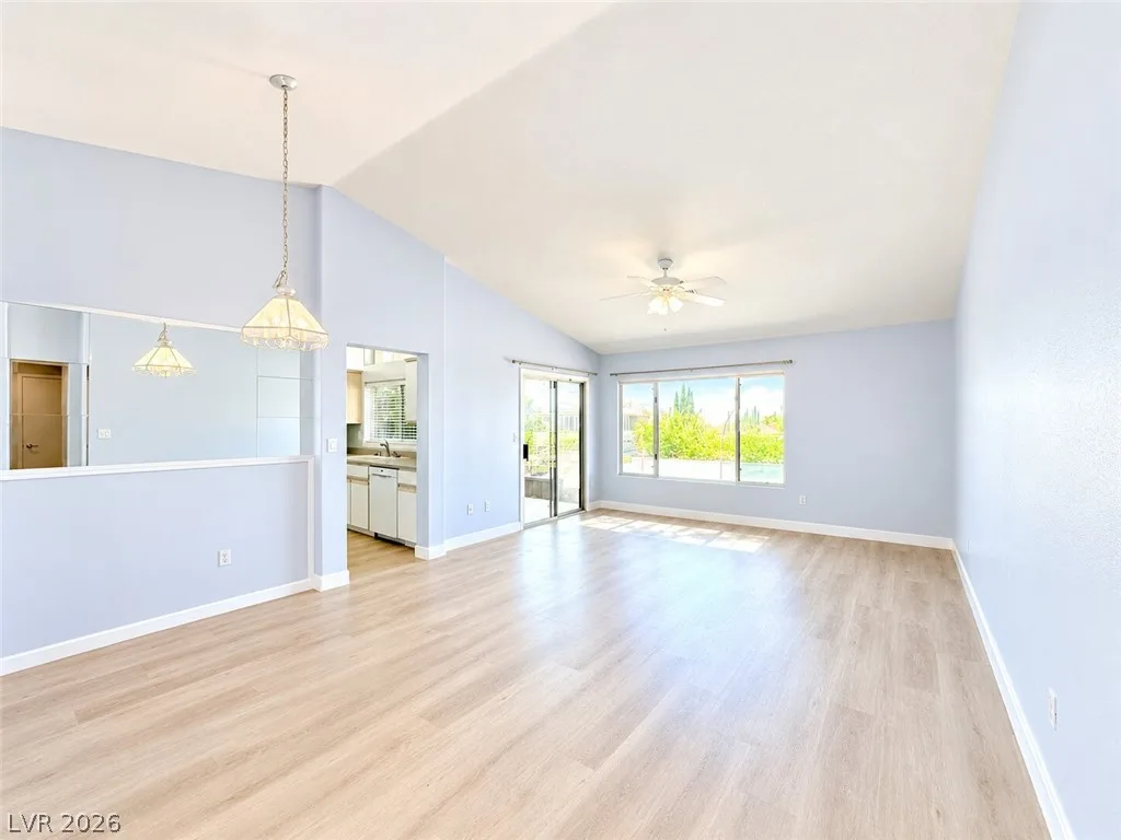 10924 Button Willow Drive — photo 3