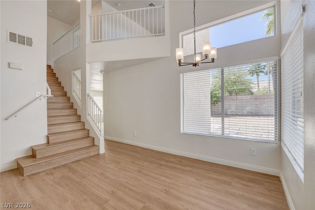 1441 Iron Springs Drive — photo 3