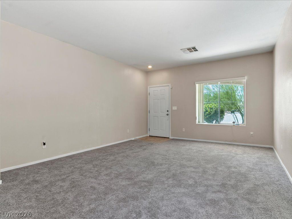 1732 Mizzenmast Avenue — photo 4 of 32