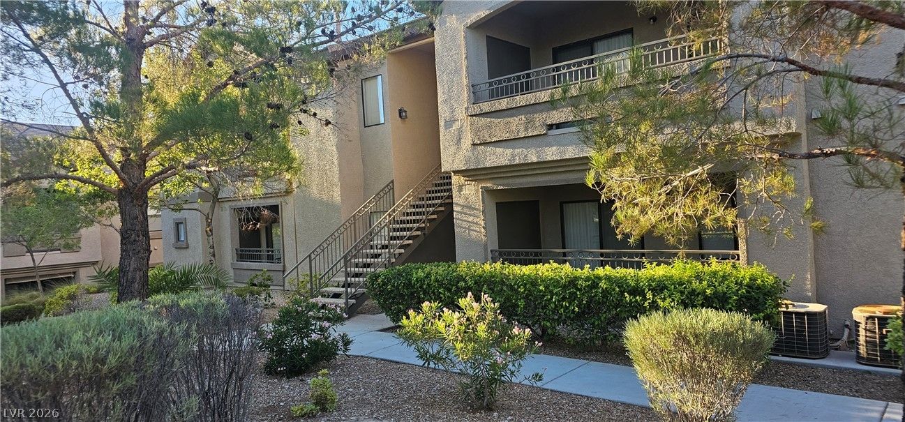 8250 North GRAND CANYON Drive 1014 — photo 1