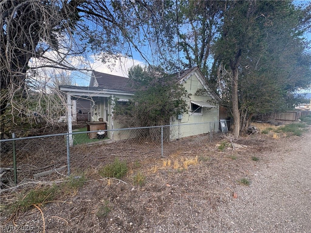 240 Nevada Avenue — photo 2 of 2