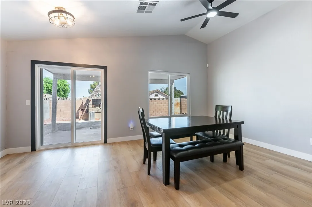 5470 Chela Drive — photo 3