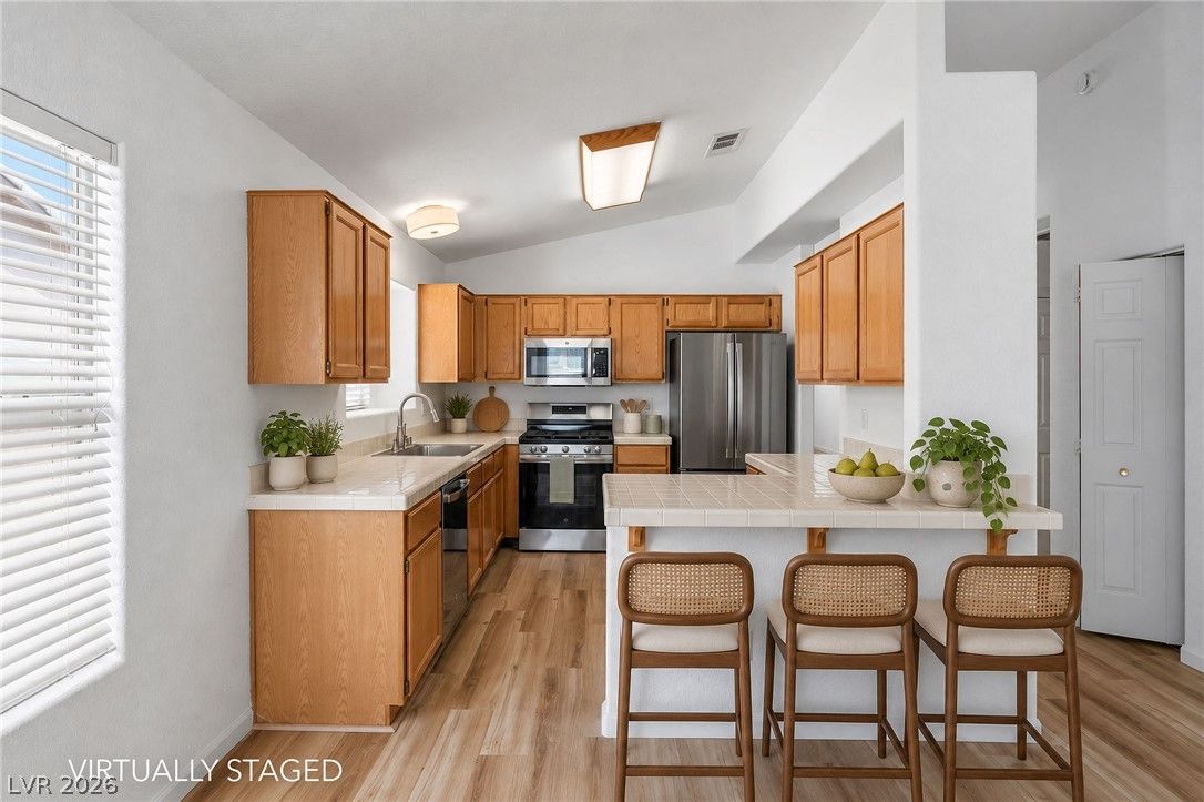 7816 Villa Finestra Drive — photo 3