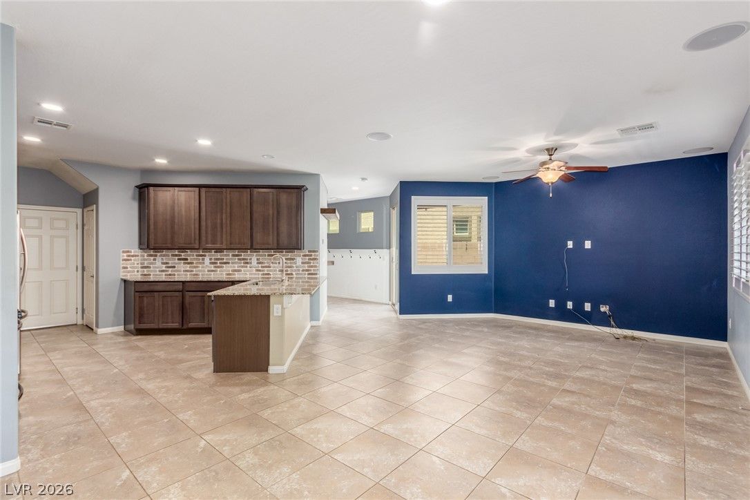6644 Seahorse Reef Street — photo 5