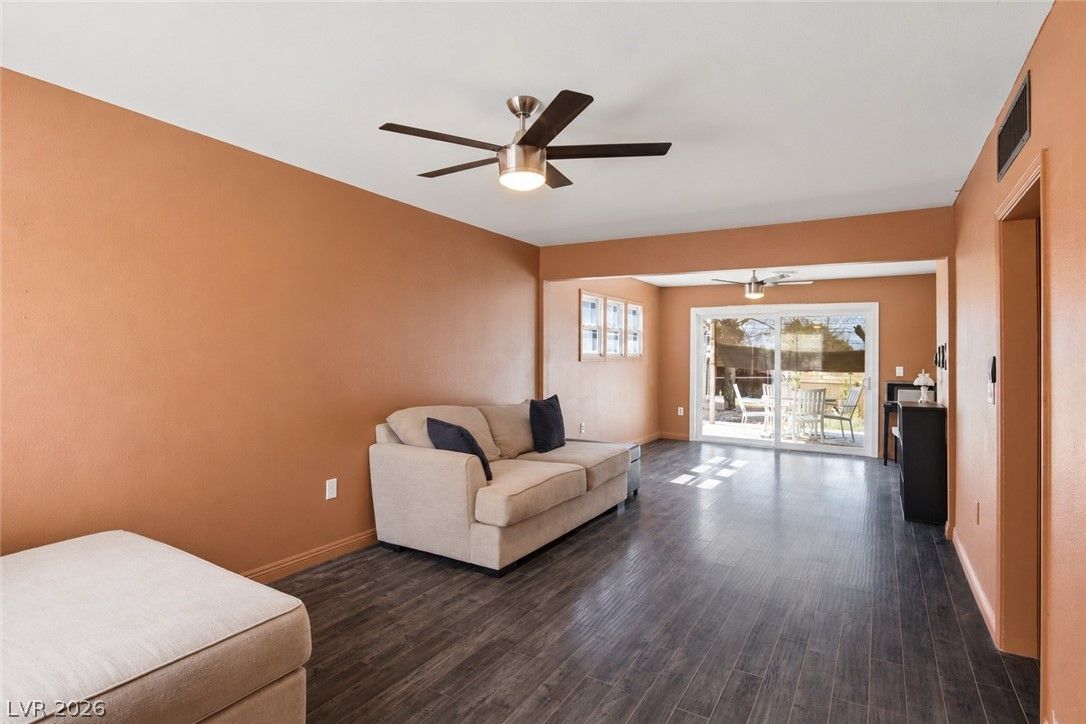 142 Magnesium Street — photo 5 of 25