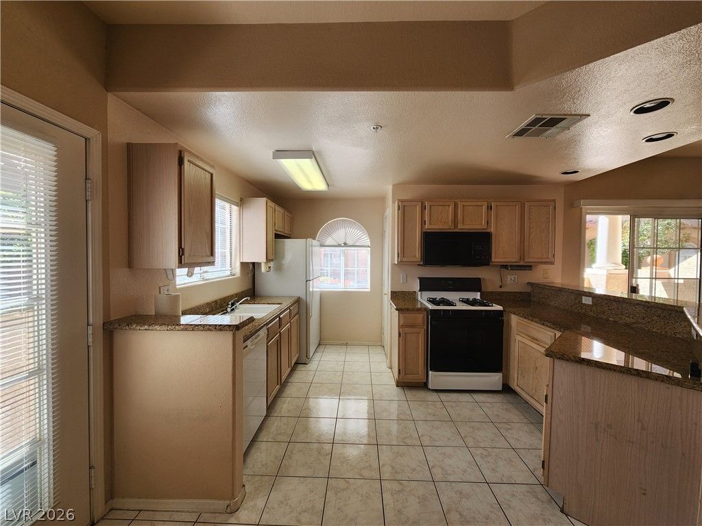 2925 Wigwam Parkway 1612 — photo 5