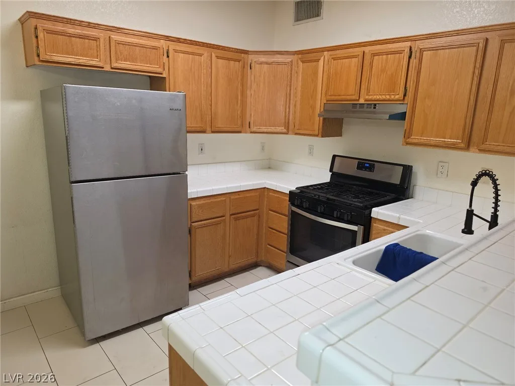 2110 Los Feliz Street 1051 — photo 3