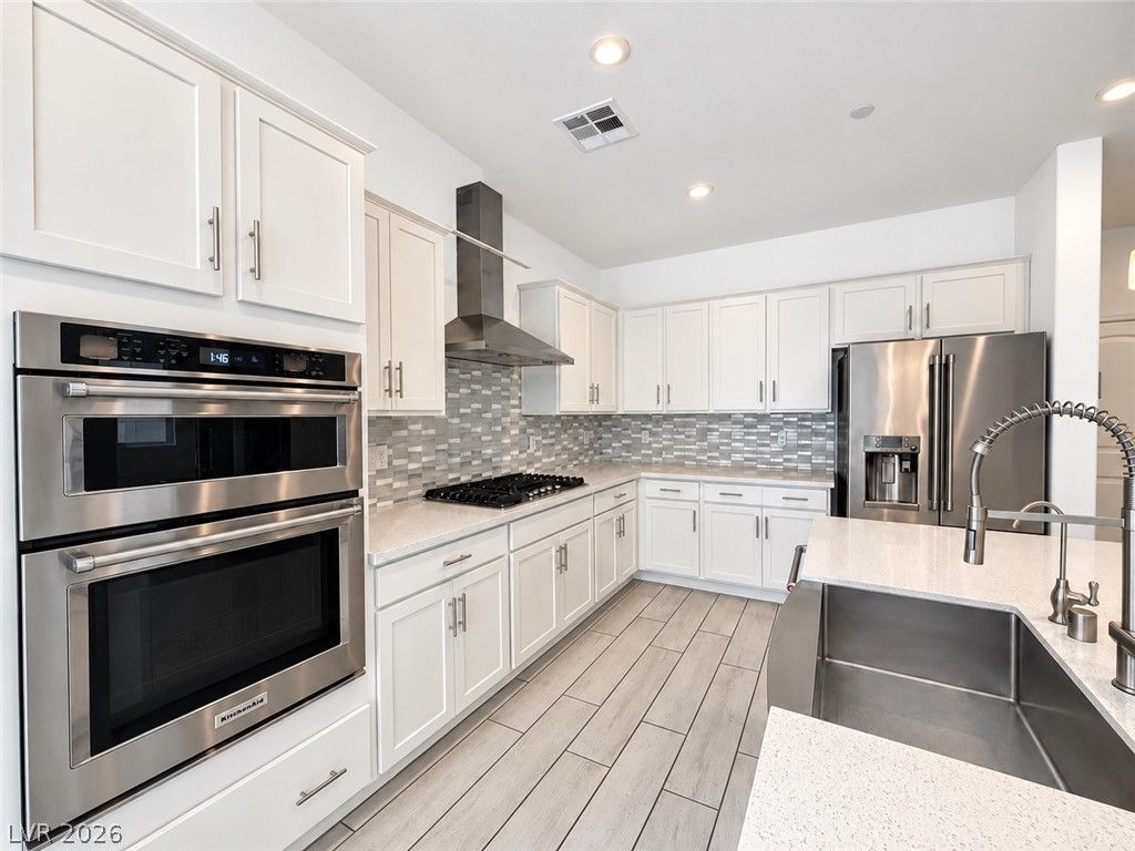 1033 Huckburn Avenue — photo 3