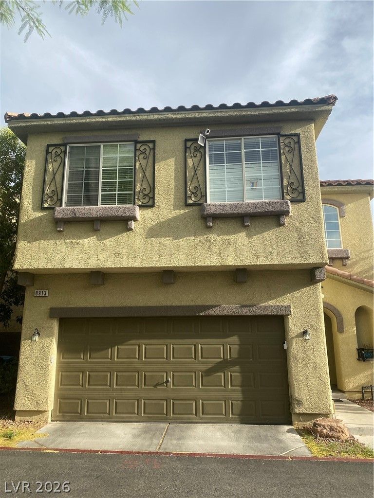 8913 Cambridge Glen Court — photo 1