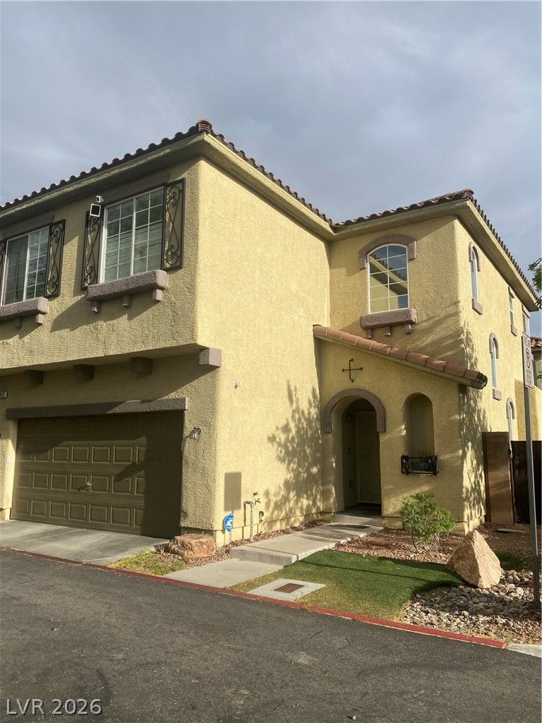 8913 Cambridge Glen Court — photo 2
