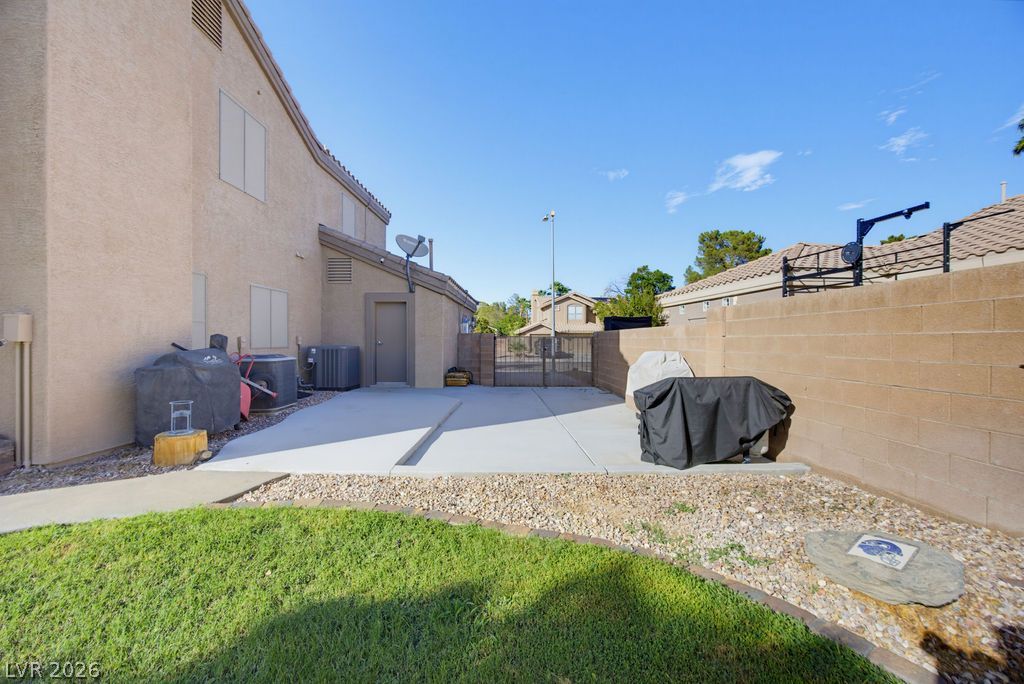 6117 Copper Crest Drive — photo 4
