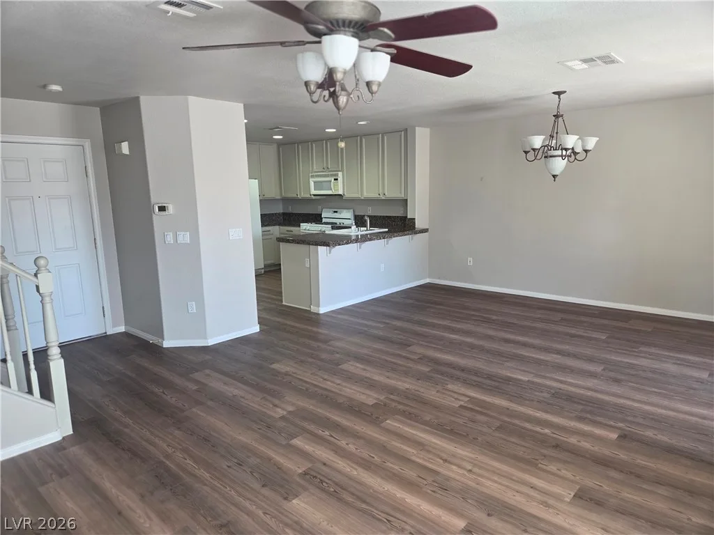 7255 West Diamond Canyon Lane 102 — photo 4