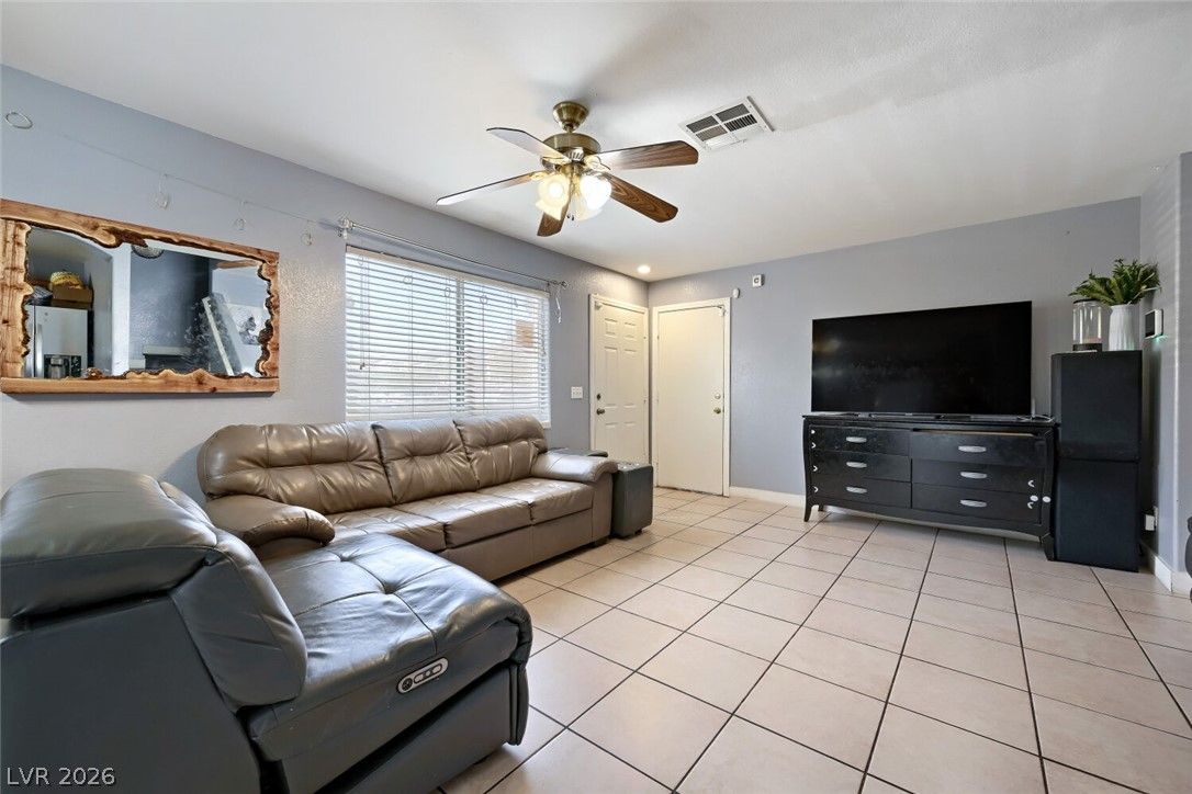3368 Dragon Fly Street — photo 3
