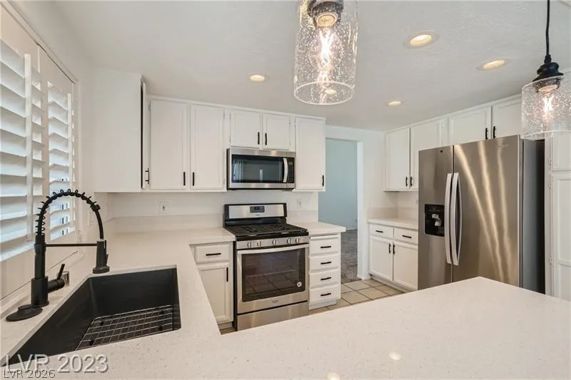 7604 Botany Bay Drive — photo 3