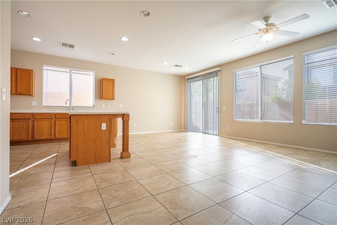 1022 PECOS RIVER Avenue — photo 4