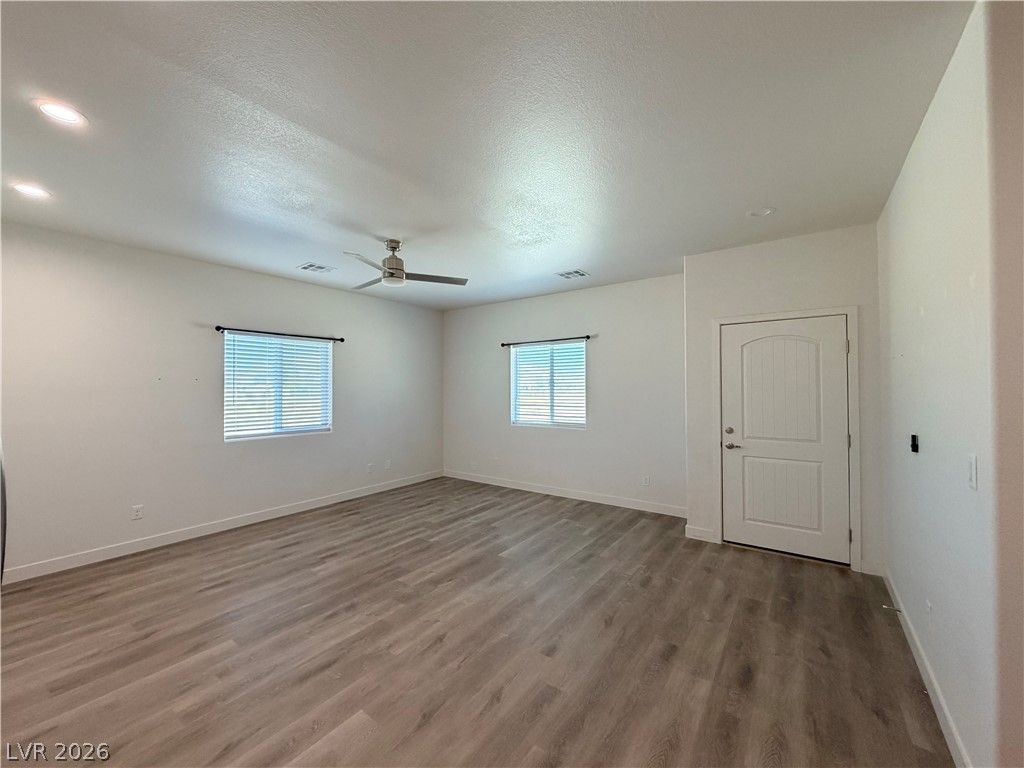 111 Jarvis Unit B Casita casita — photo 3 of 10