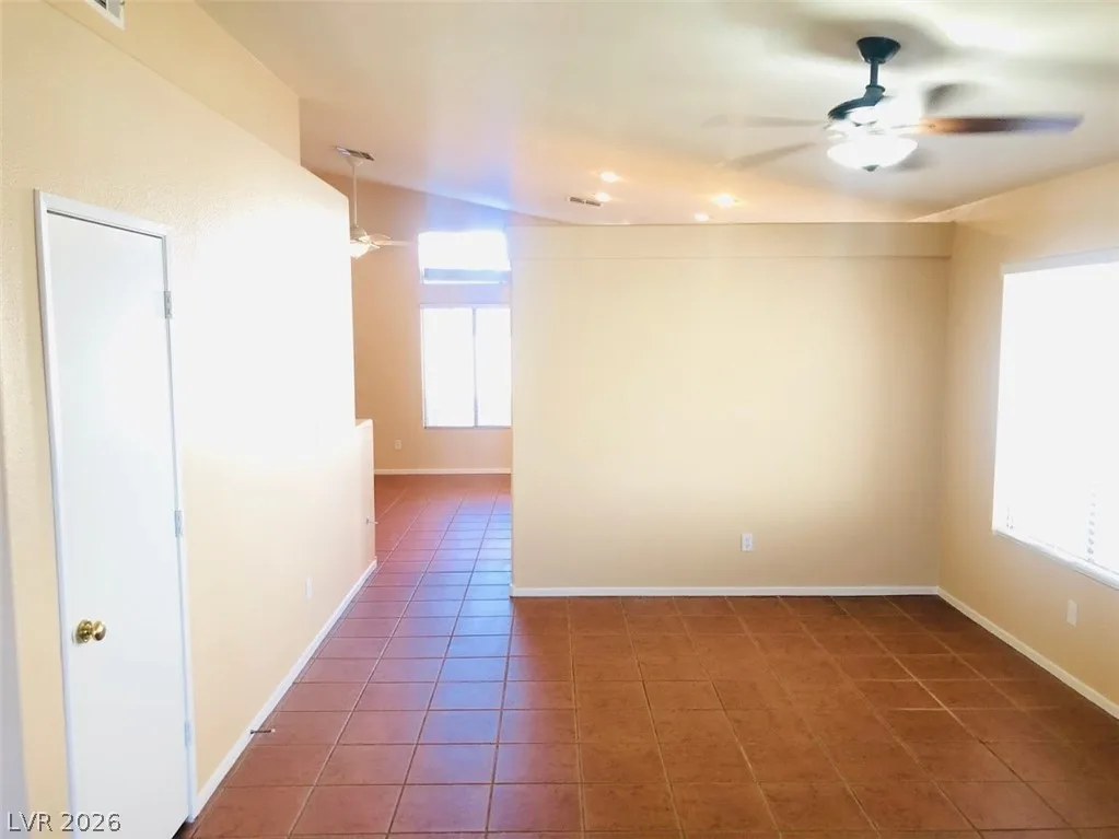 4836 MINTURN Avenue N/A — photo 2