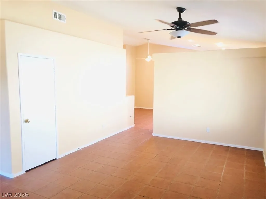 4836 MINTURN Avenue N/A — photo 3