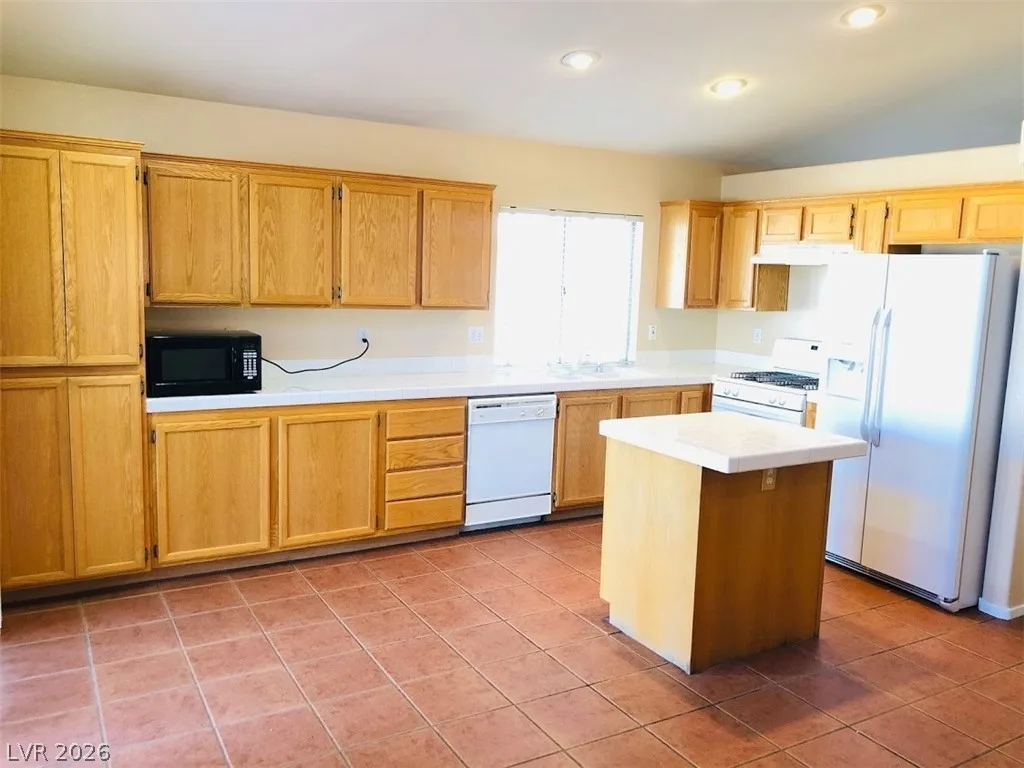 4836 MINTURN Avenue N/A — photo 5