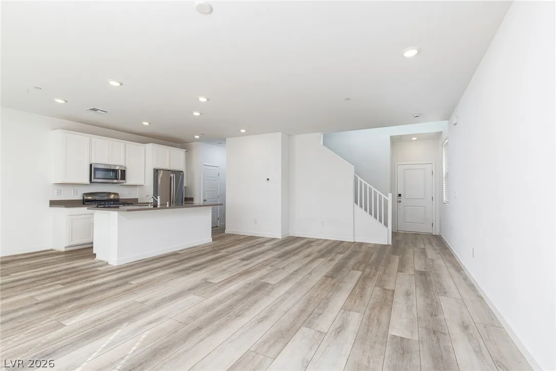 9583 Noah Pointe Avenue — photo 4