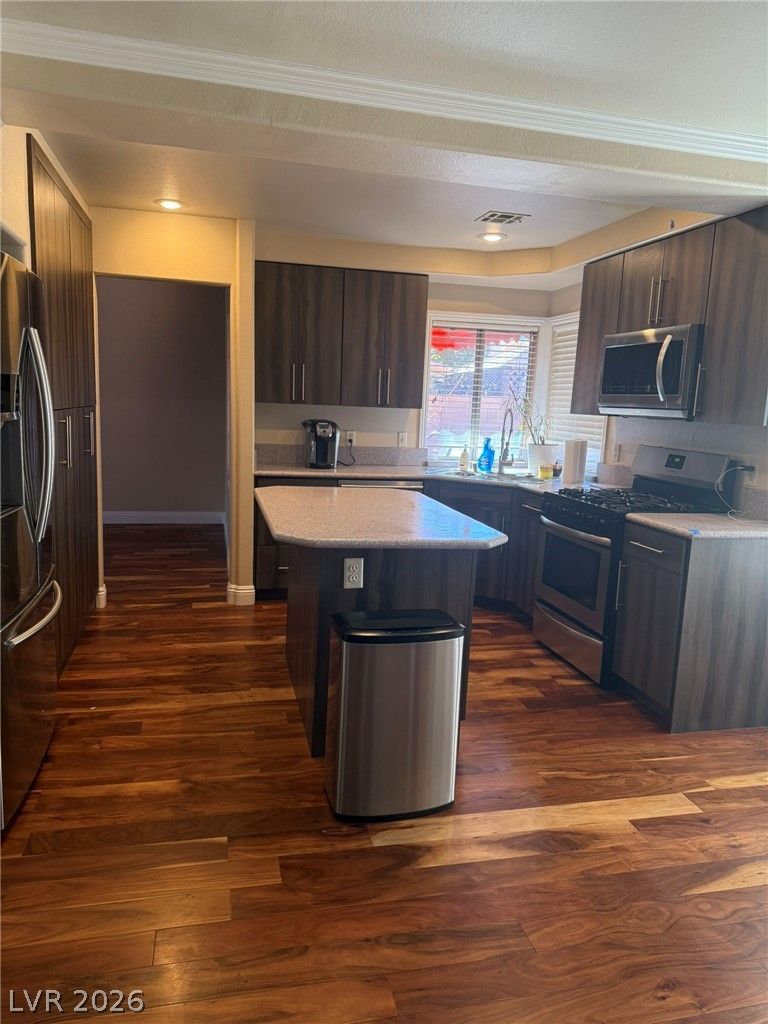 8301 Hollow Wharf Drive — photo 5 of 14