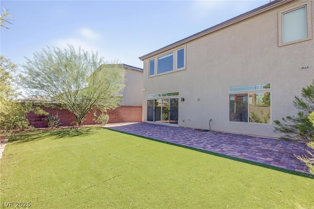 7072 Moss Hill Avenue — photo 3