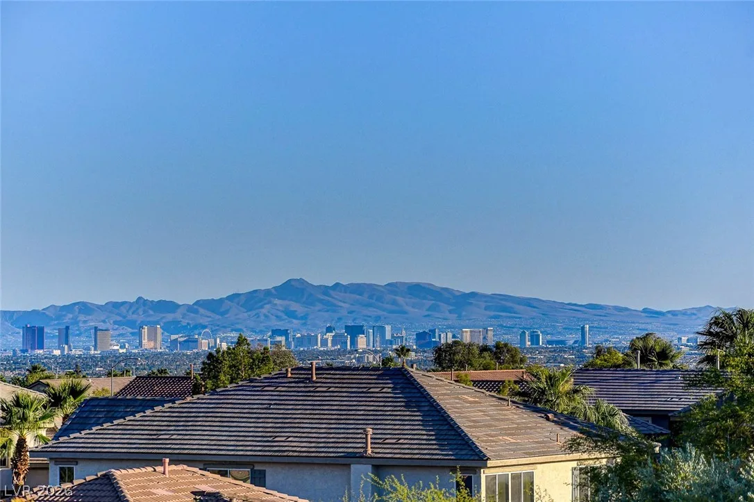 7428 ROYAL CRYSTAL Street — photo 3