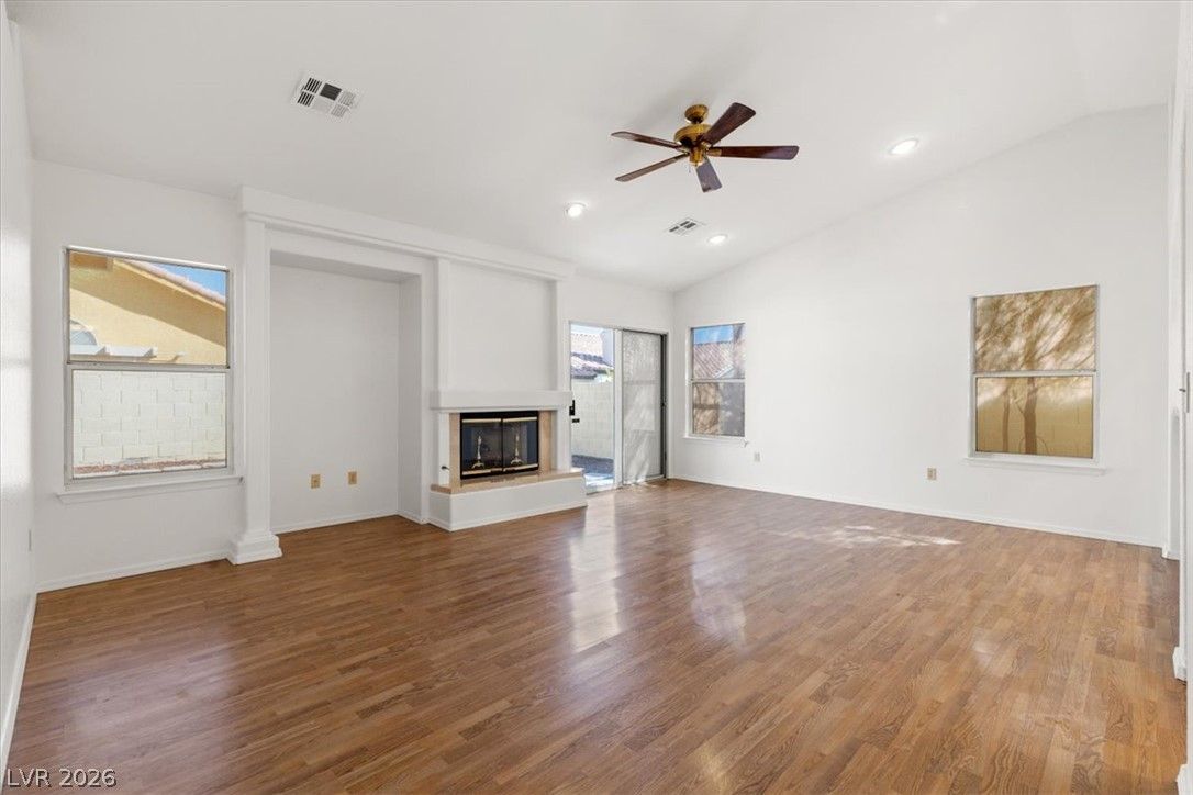 1604 Blanco Drive — photo 5 of 30