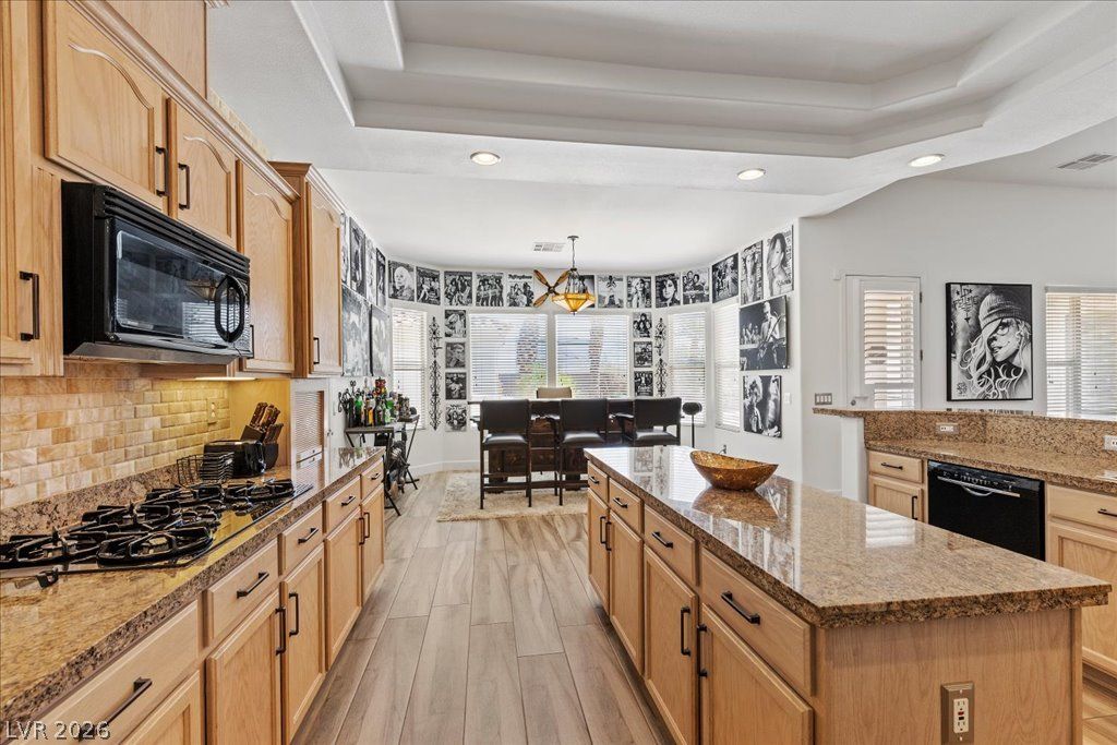 2204 Trident Maple Street — photo 5