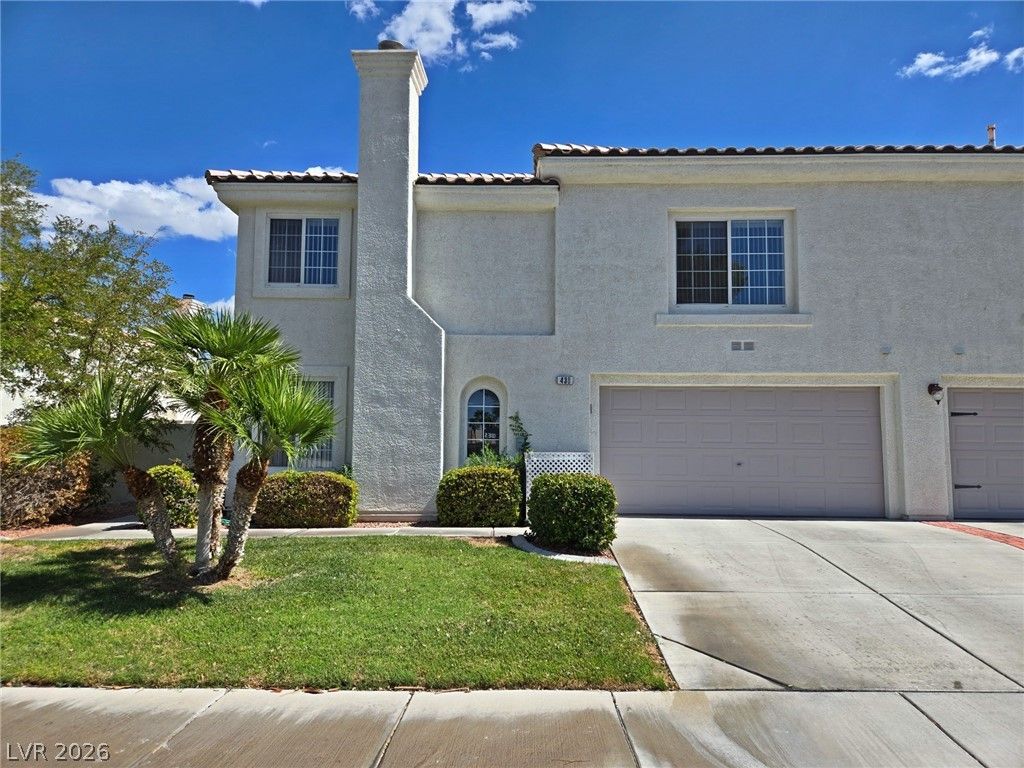 438 Winthrop Place — photo 1