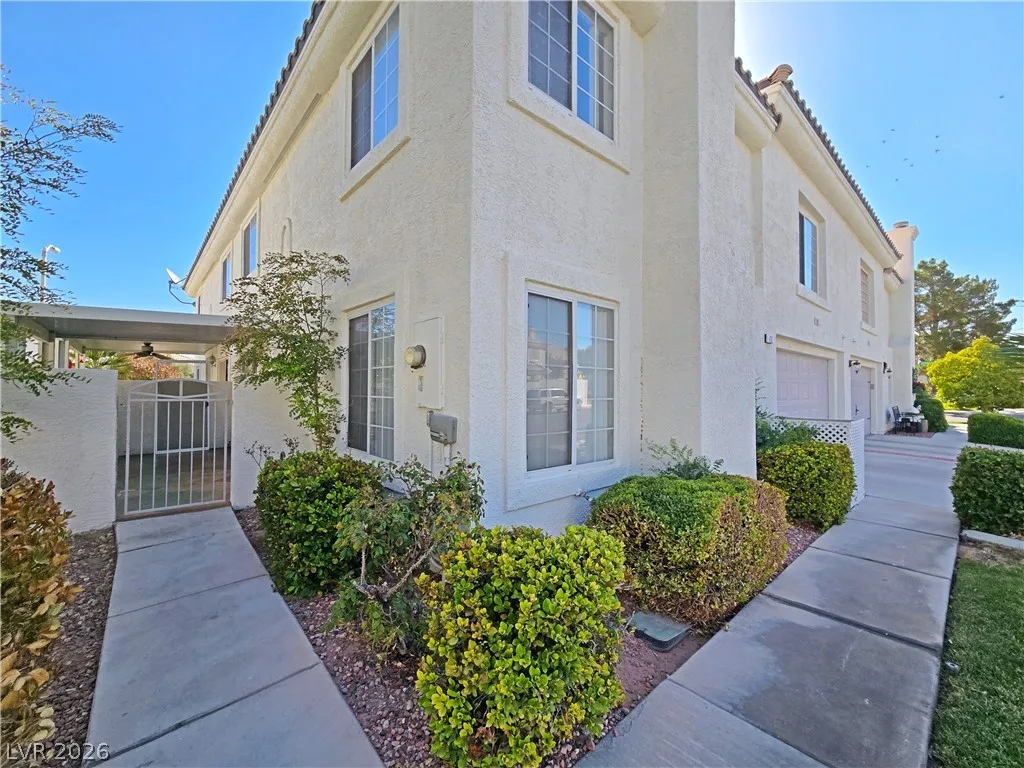 438 Winthrop Place — photo 4