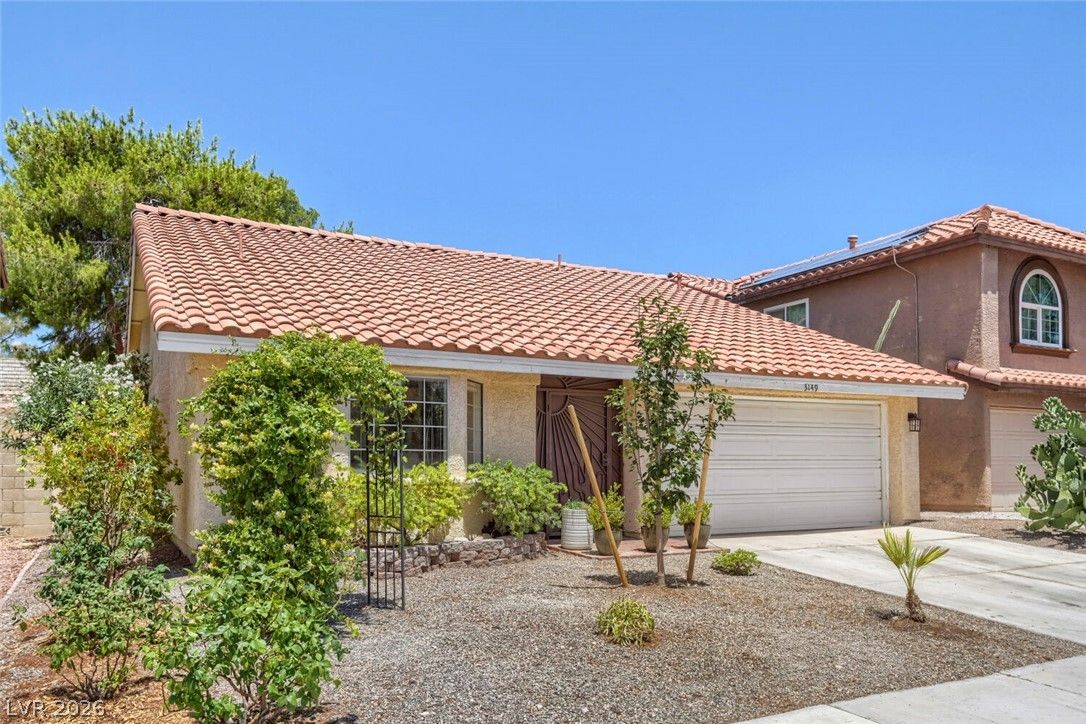 3149 Mediterranean Drive — photo 4 of 40