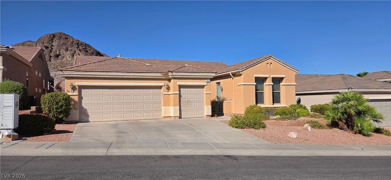 2057 KING MESA Drive — photo 2